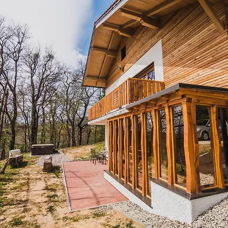 Semesterbostad Liberg With Hot Tub And Sauna