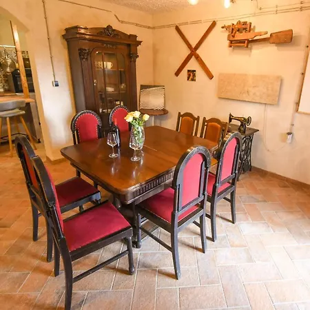 Casa de Férias Liberg With Hot Tub And Sauna *