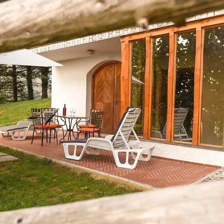 Nyaraló Liberg With Hot Tub And Sauna *