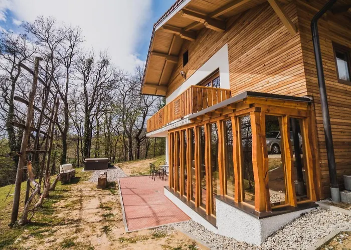 Počitniška hiša Liberg With Hot Tub And Sauna