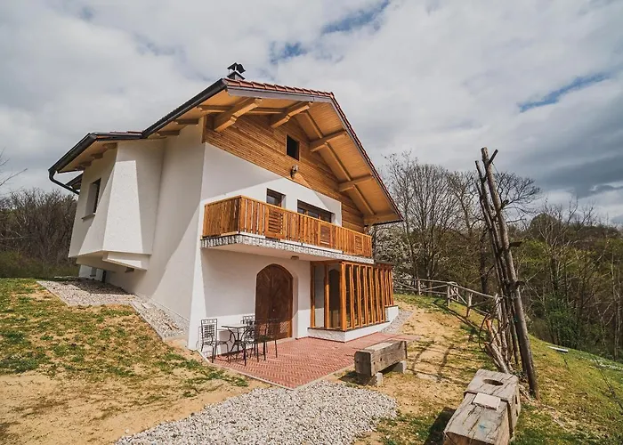 Počitniška hiša Liberg With Hot Tub And Sauna