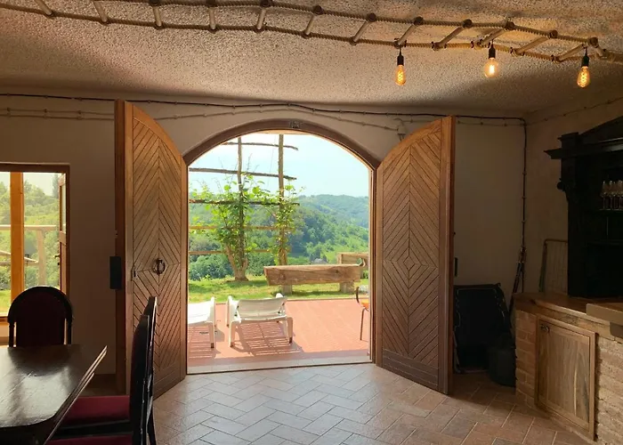 Liberg With Hot Tub And Sauna Počitniška hiša *