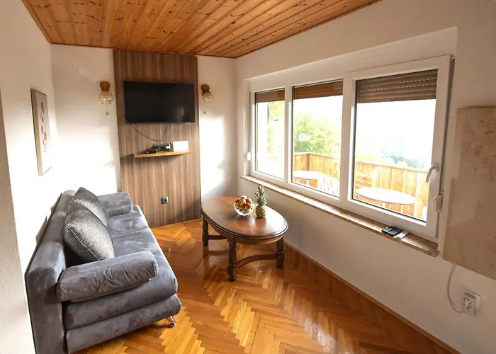 Liberg With Hot Tub And Sauna Počitniška hiša