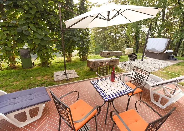 Počitniška hiša Liberg With Hot Tub And Sauna Brezice